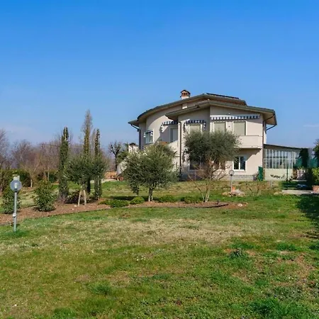 Holiday home Berny S Countryside Retreat